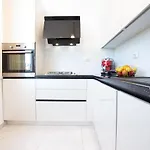 Ms 3br Near Kolovare Apartamento