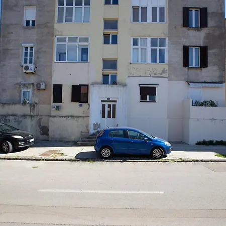 Ms 3br Near Kolovare 아파트