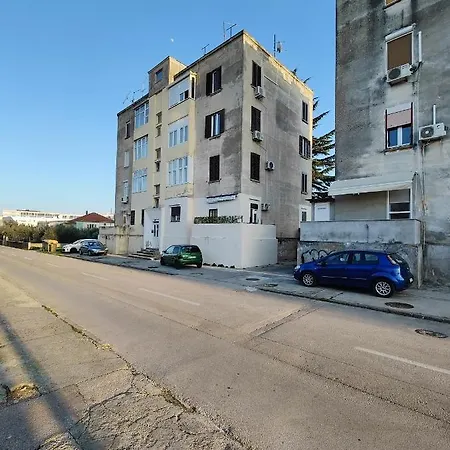 Apartament Ms 3br Near Kolovare Zadar